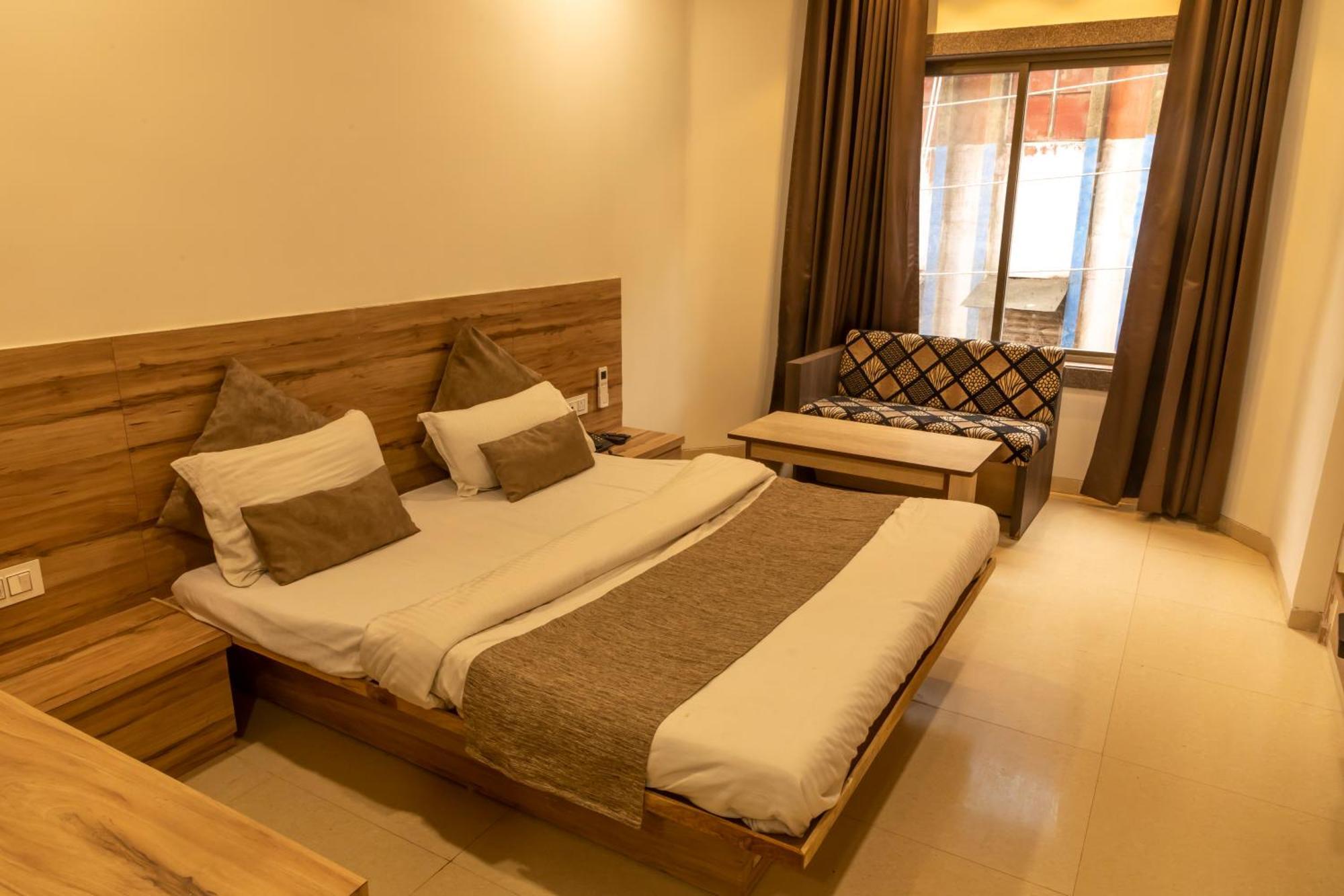 Adarsh Palace Hotel Bhopal Eksteriør billede