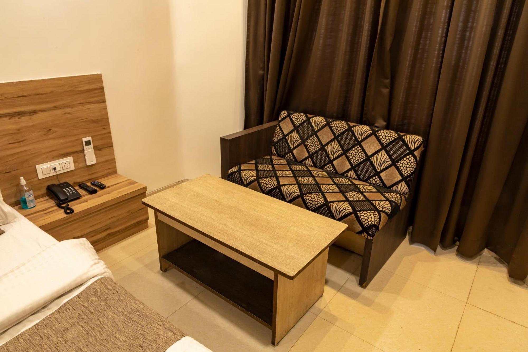Adarsh Palace Hotel Bhopal Eksteriør billede