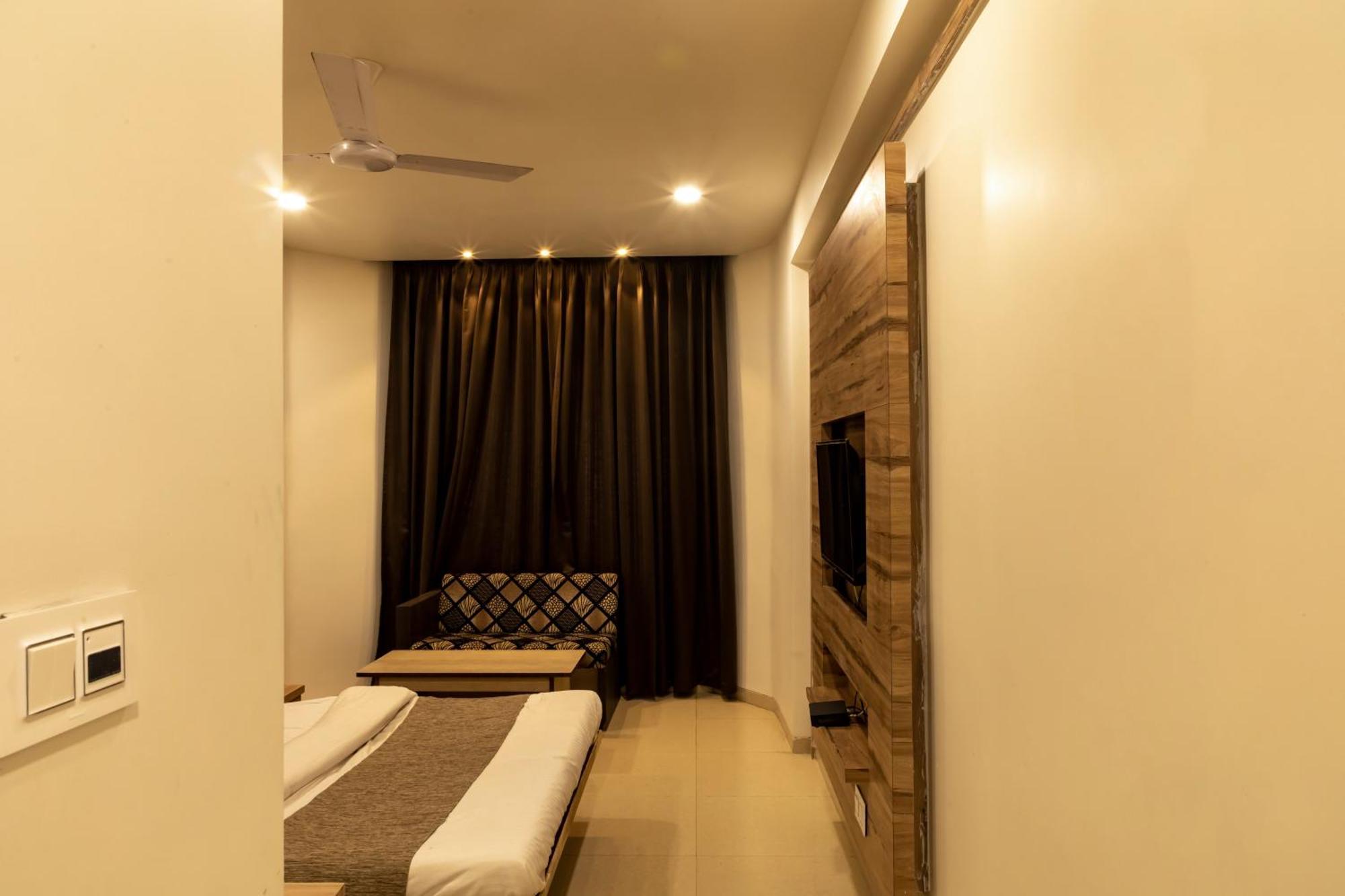 Adarsh Palace Hotel Bhopal Eksteriør billede