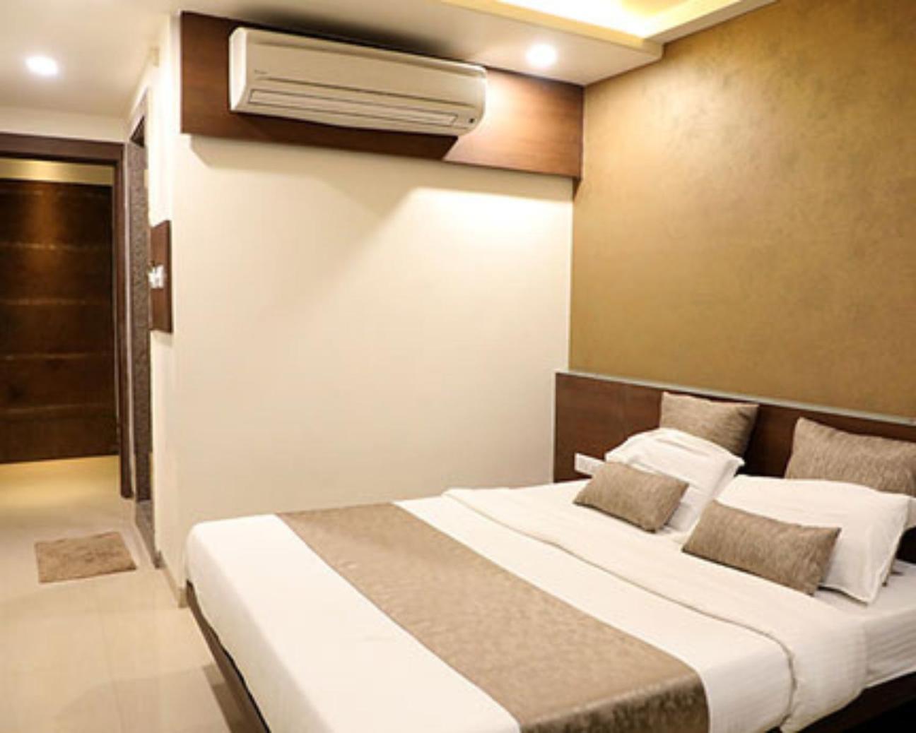Adarsh Palace Hotel Bhopal Eksteriør billede